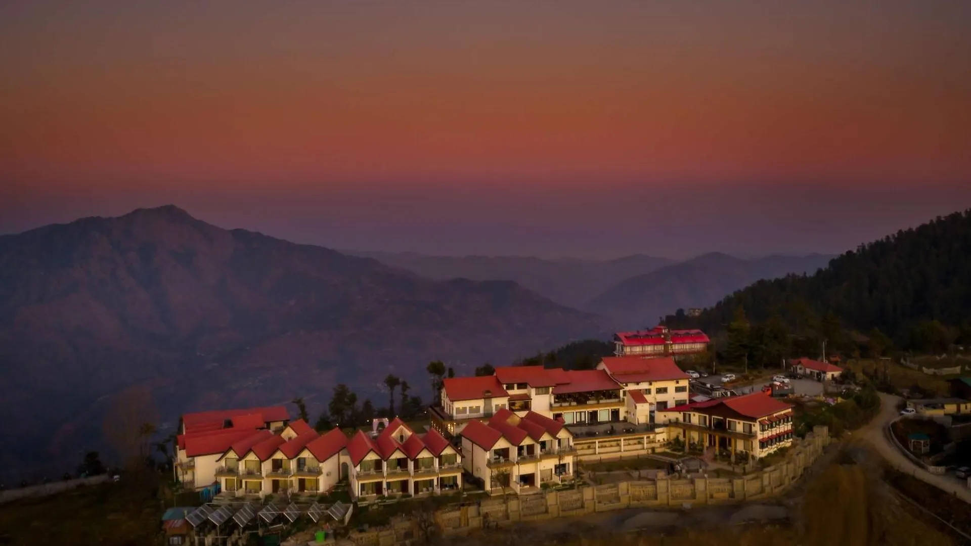 Koti Resort Shimla, A Member Of Radisson Individuals Retreats 0*, Shimla Indien